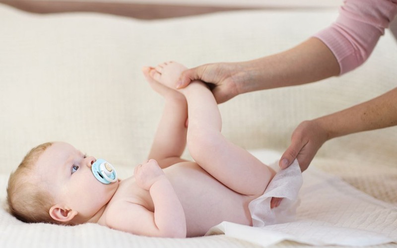 trẻ mọc răng có bị tiêu chảy không 2
