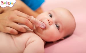 trẻ mọc răng và biếng ăn 2