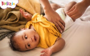 trẻ bị tiêu chảy lâu ngày không khỏi thumb