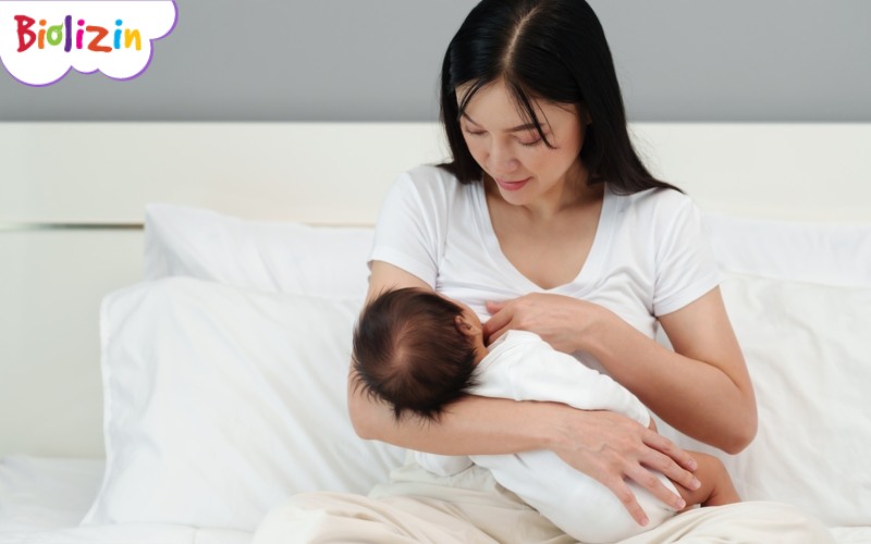trẻ biếng bú sau tiêm 33