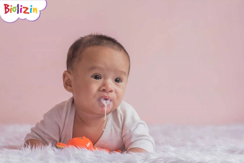 bé bị tiêu chảy nên uống sữa bột 22