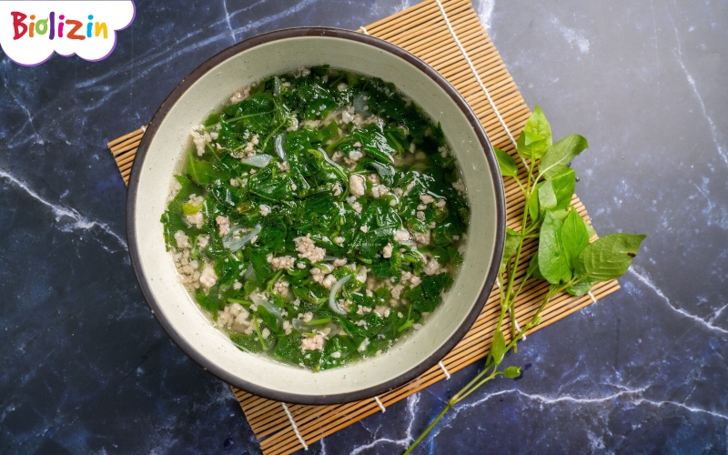Trẻ bị tiêu chảy uống yến được không 1
