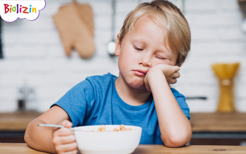 trẻ mọc răng biếng ăn 22