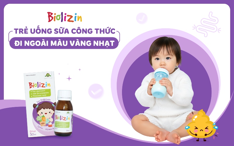trẻ uống sữa công thức đi ngoài màu vàng nhạt