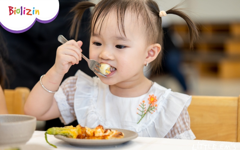 trẻ uống kẽm có bị nổi mụn không 3