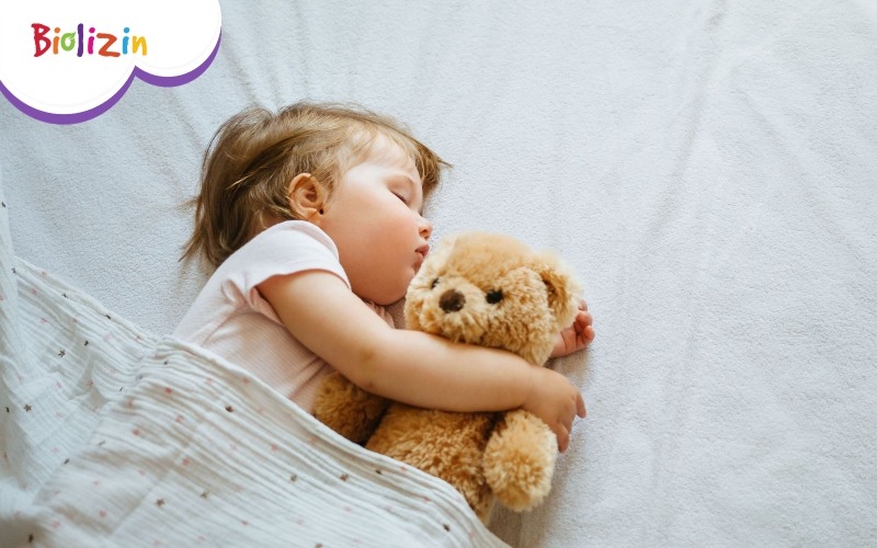 trẻ 2 tuổi hay khóc đêm thiếu chất gì 3