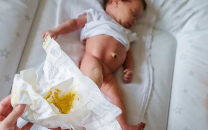 trẻ sơ sinh bị tiêu chảy 111