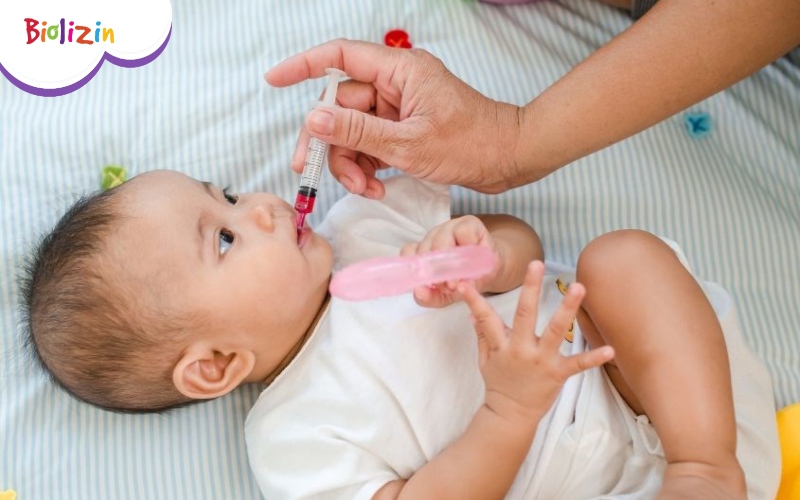 Trẻ 1 tuổi đi ngoài có mùi chua và nhầy 2