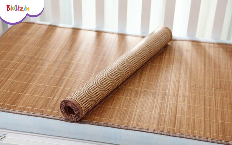 mẹo dân gian sử dụng chiếu để chữa khóc đêm cho bé