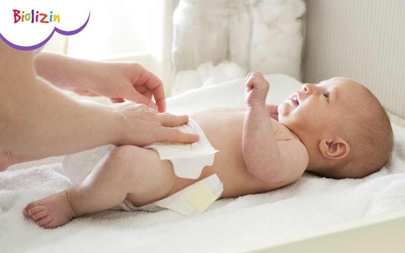 Trẻ 3 tháng tuổi không đi ngoài 1